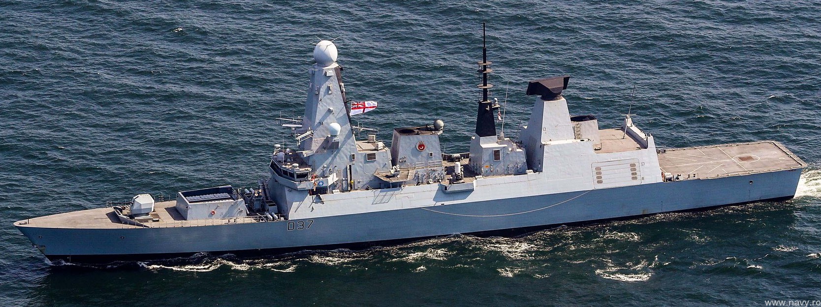 hms duncan d-37 type 45 daring class guided missile destroyer ddg royal navy sea viper paams 43