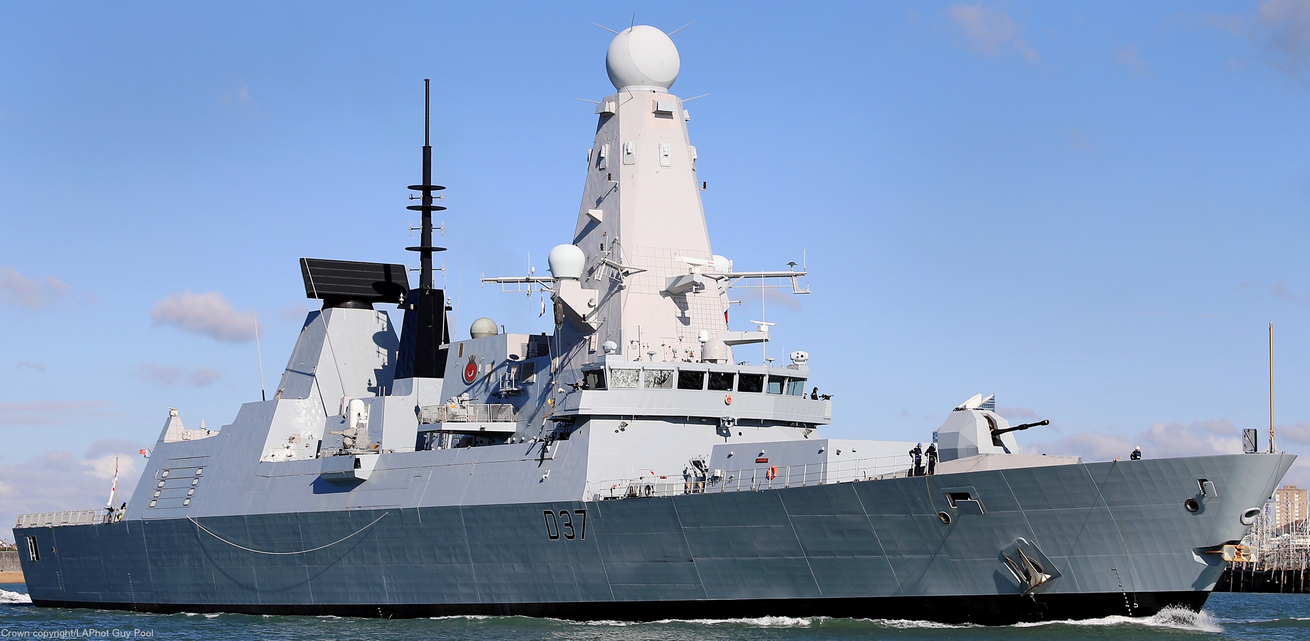 d37 hms duncan d-37 type 45 daring class guided missile destroyer ddg royal navy sea viper 49