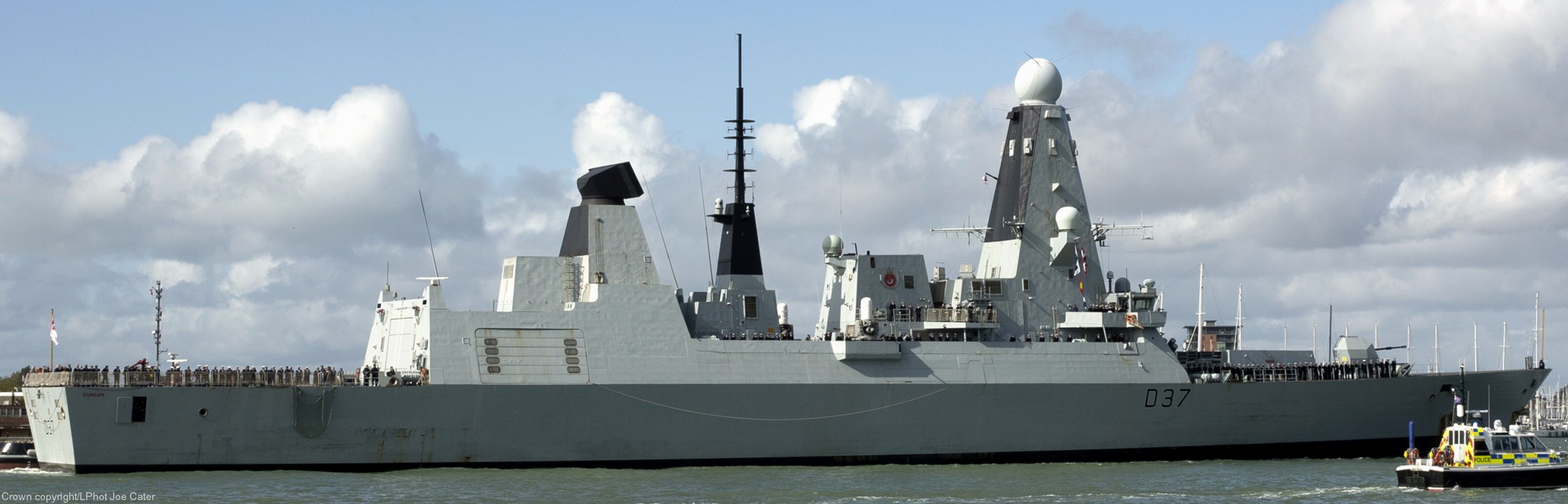 d37 hms duncan d-37 type 45 daring class guided missile destroyer ddg royal navy sea viper 50