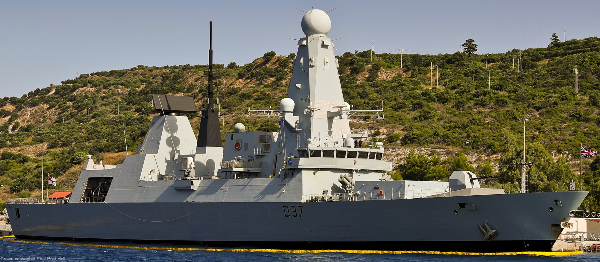 d37 hms duncan d-37 type 45 daring class guided missile destroyer ddg royal navy sea viper 62