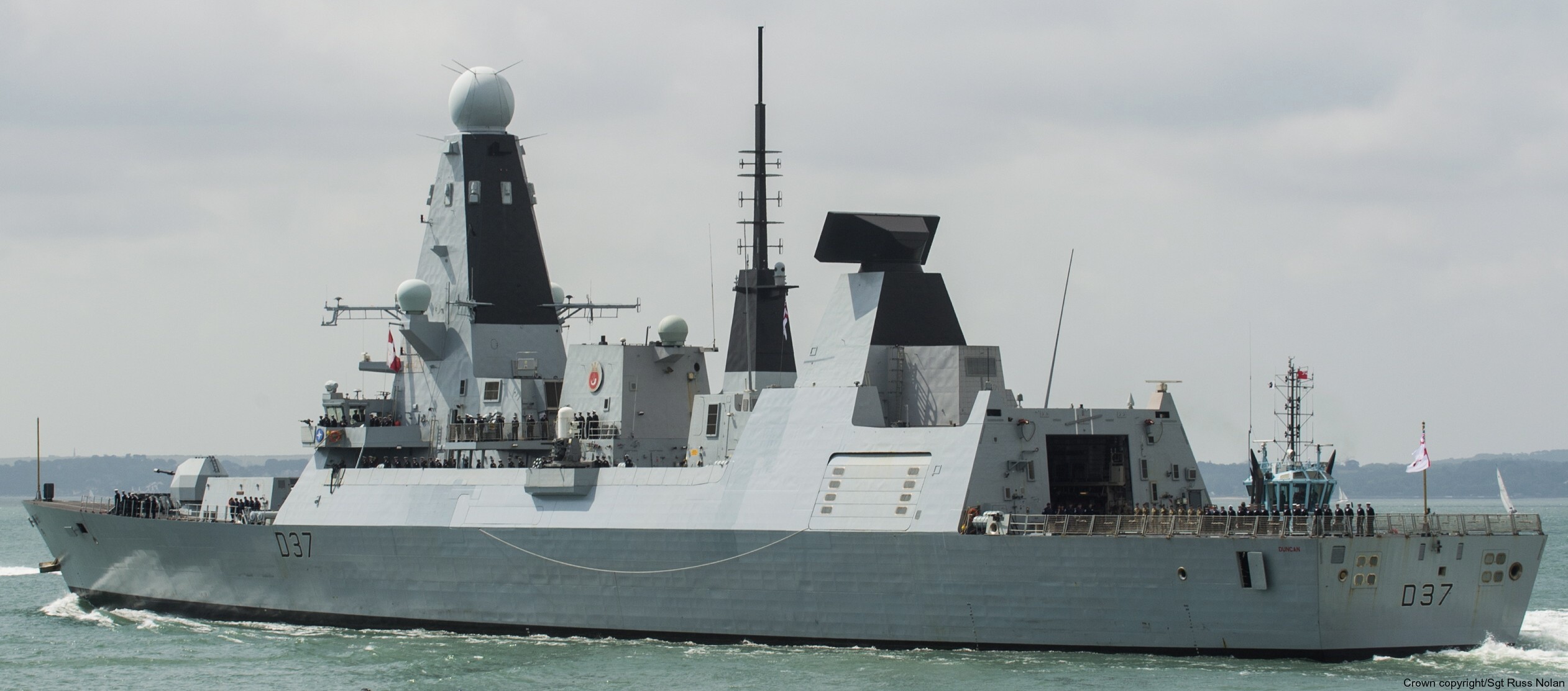 d37 hms duncan d-37 type 45 daring class guided missile destroyer ddg royal navy sea viper 65