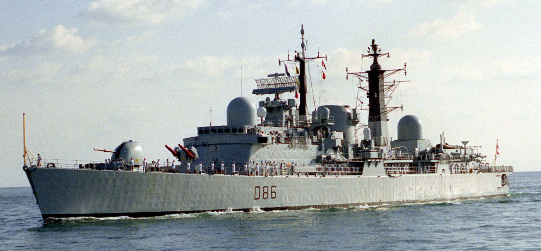 d 86 hms birmingham sheffield class type 42 guided missile destroyer