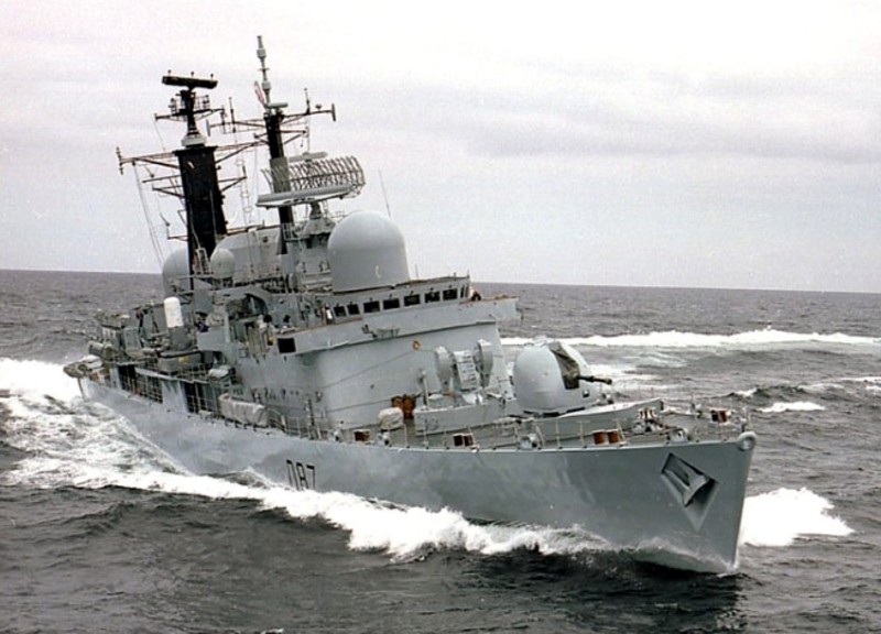 d 87 hms newcastle type 42 sheffield class destroyer royal navy
