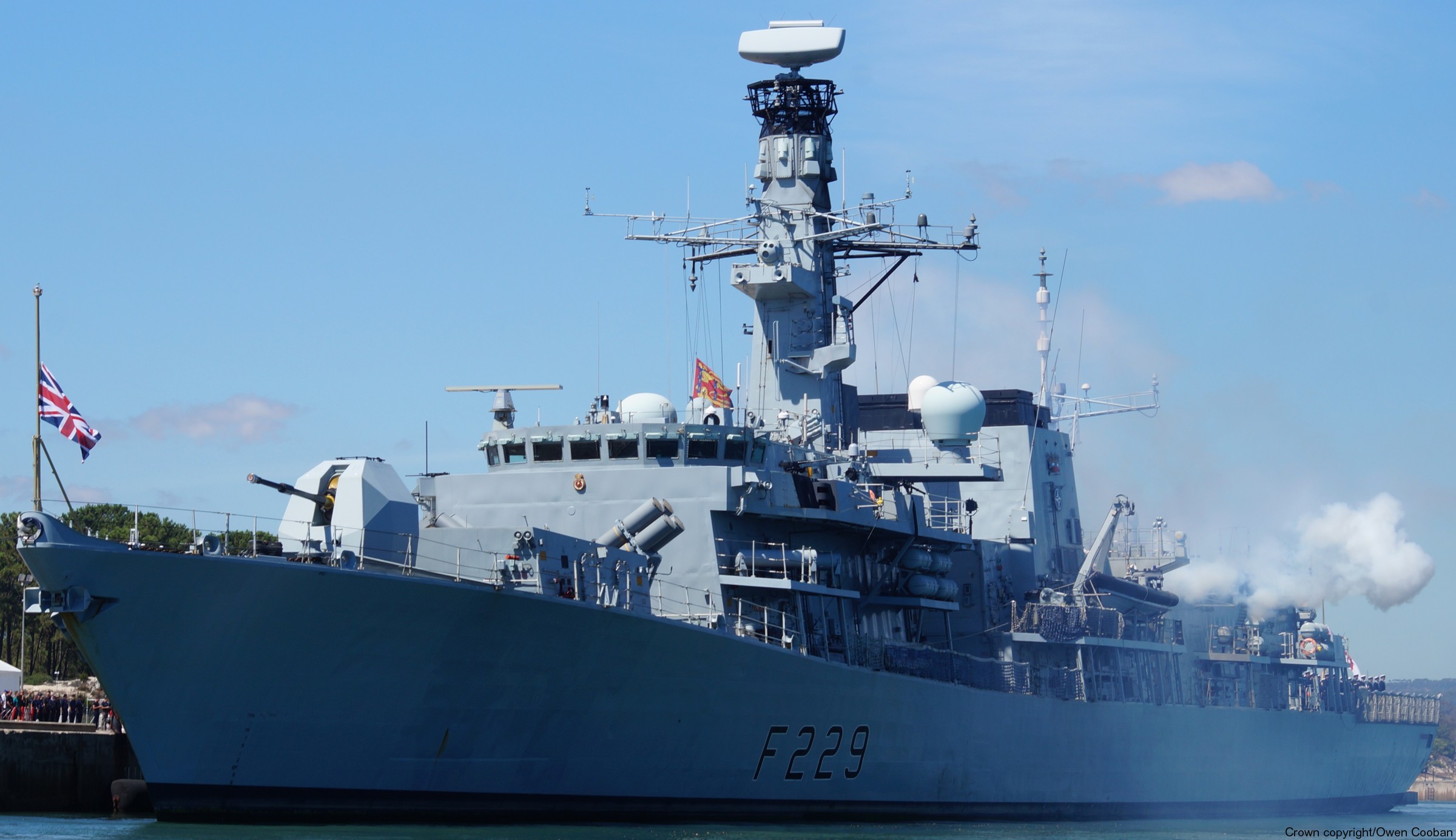 f-229 hms lancaster type 23 duke class guided missile frigate ffg royal navy queen death gun salute 2022