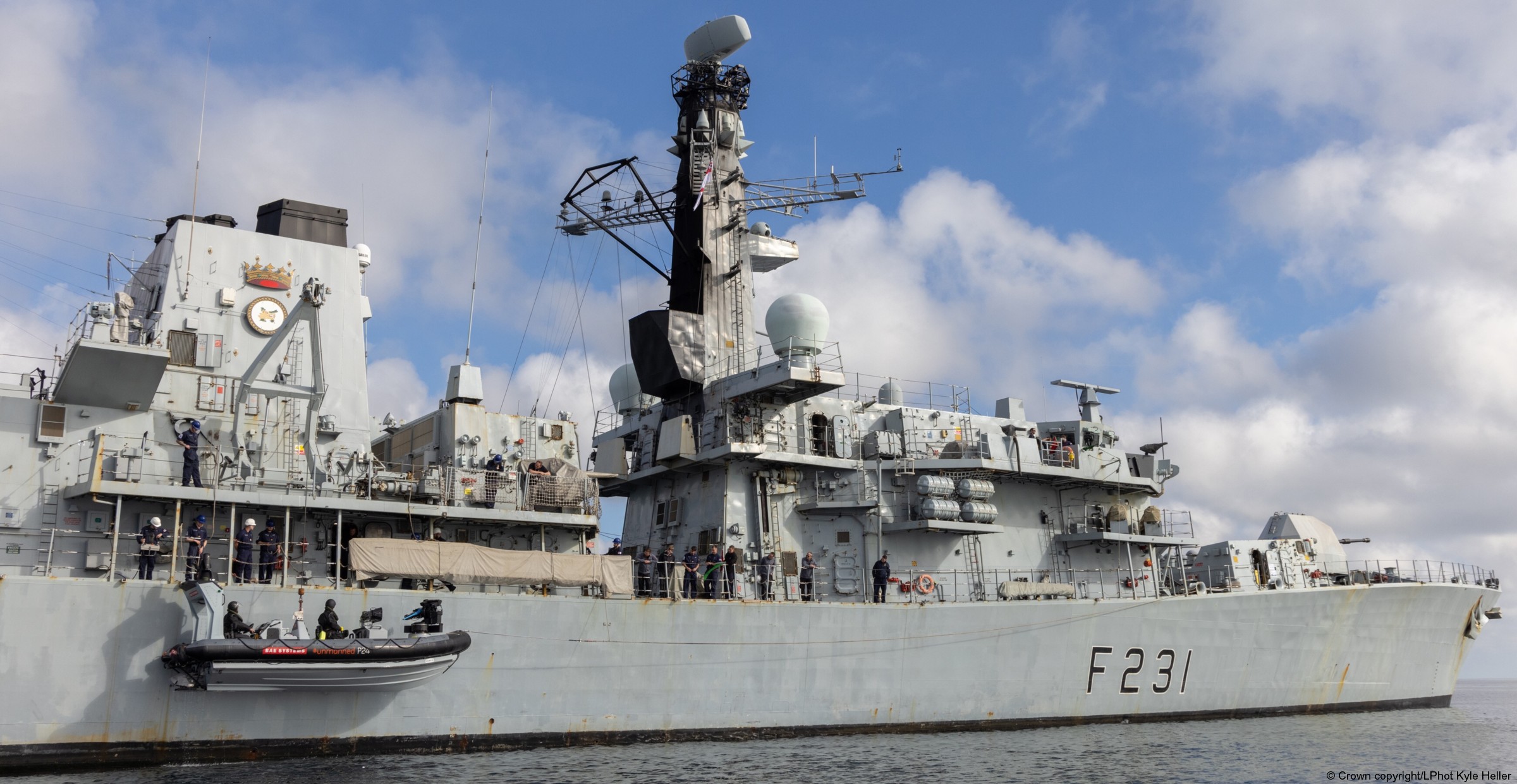 f231 hms argyll type 23 duke class guided missile frigate ffg royal navy rhib boat 76