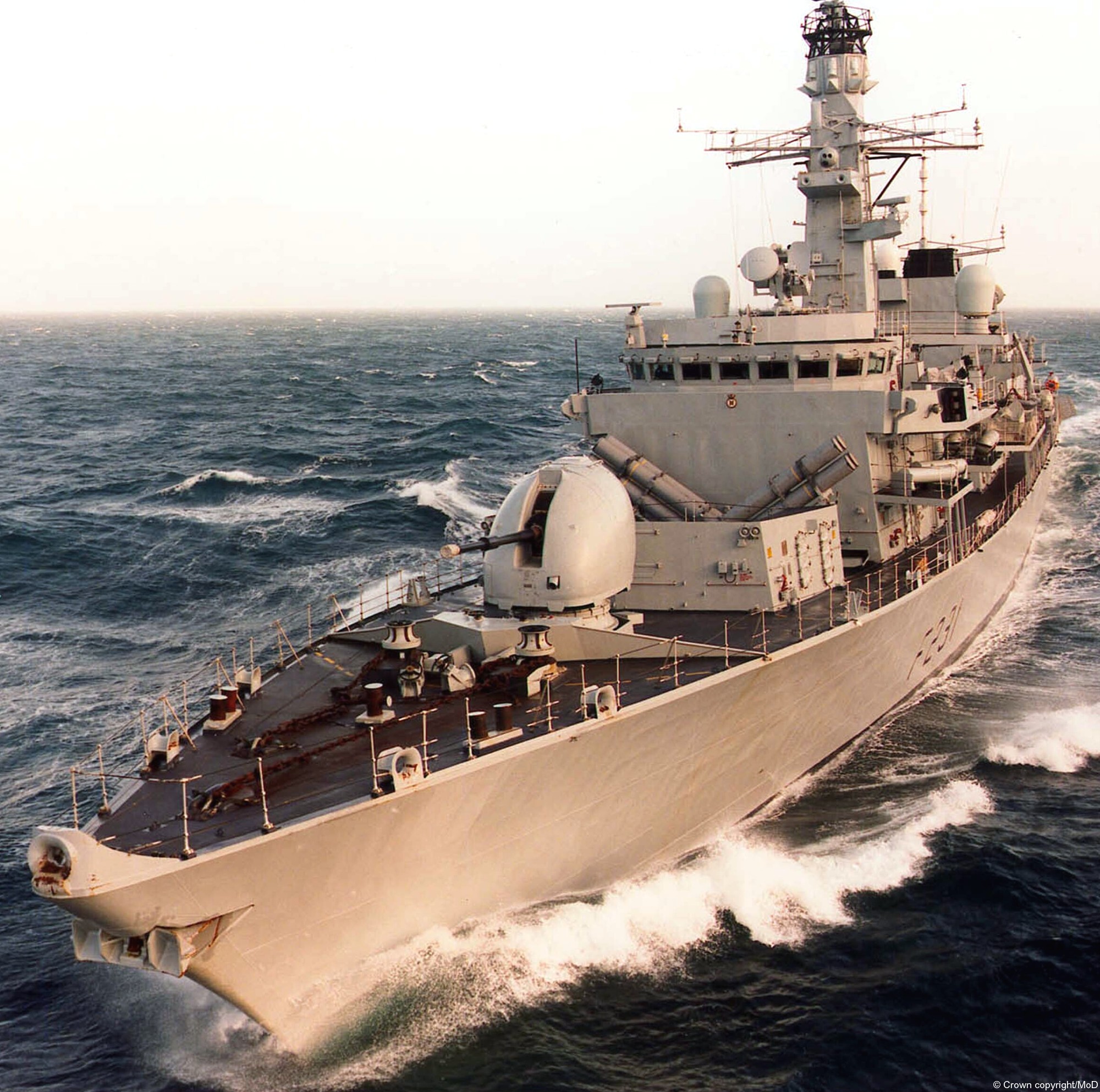 f231 hms argyll type 23 duke class guided missile frigate ffg royal navy 80