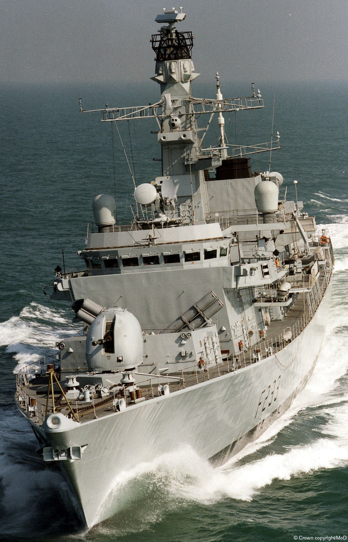f233 hms marlborough type 23 duke class guided missile frigate ffg royal navy 09