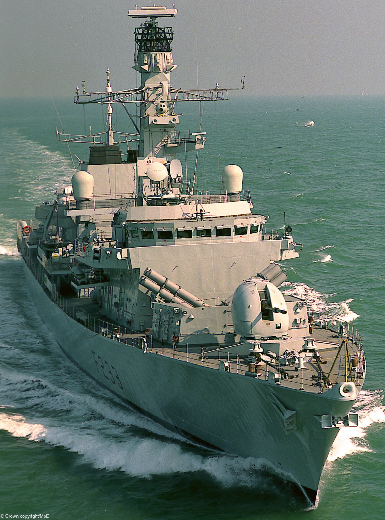 f233 hms marlborough type 23 duke class guided missile frigate ffg royal navy 23