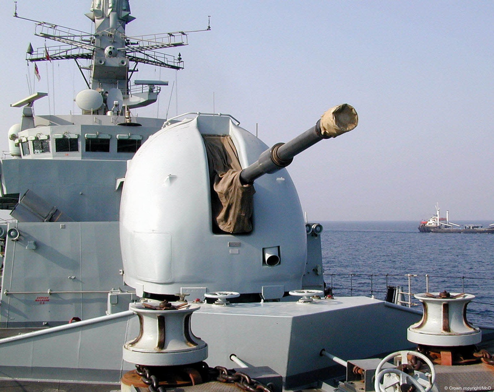 f233 hms marlborough type 23 duke class guided missile frigate ffg royal navy mark 8 mod.0 gun 24