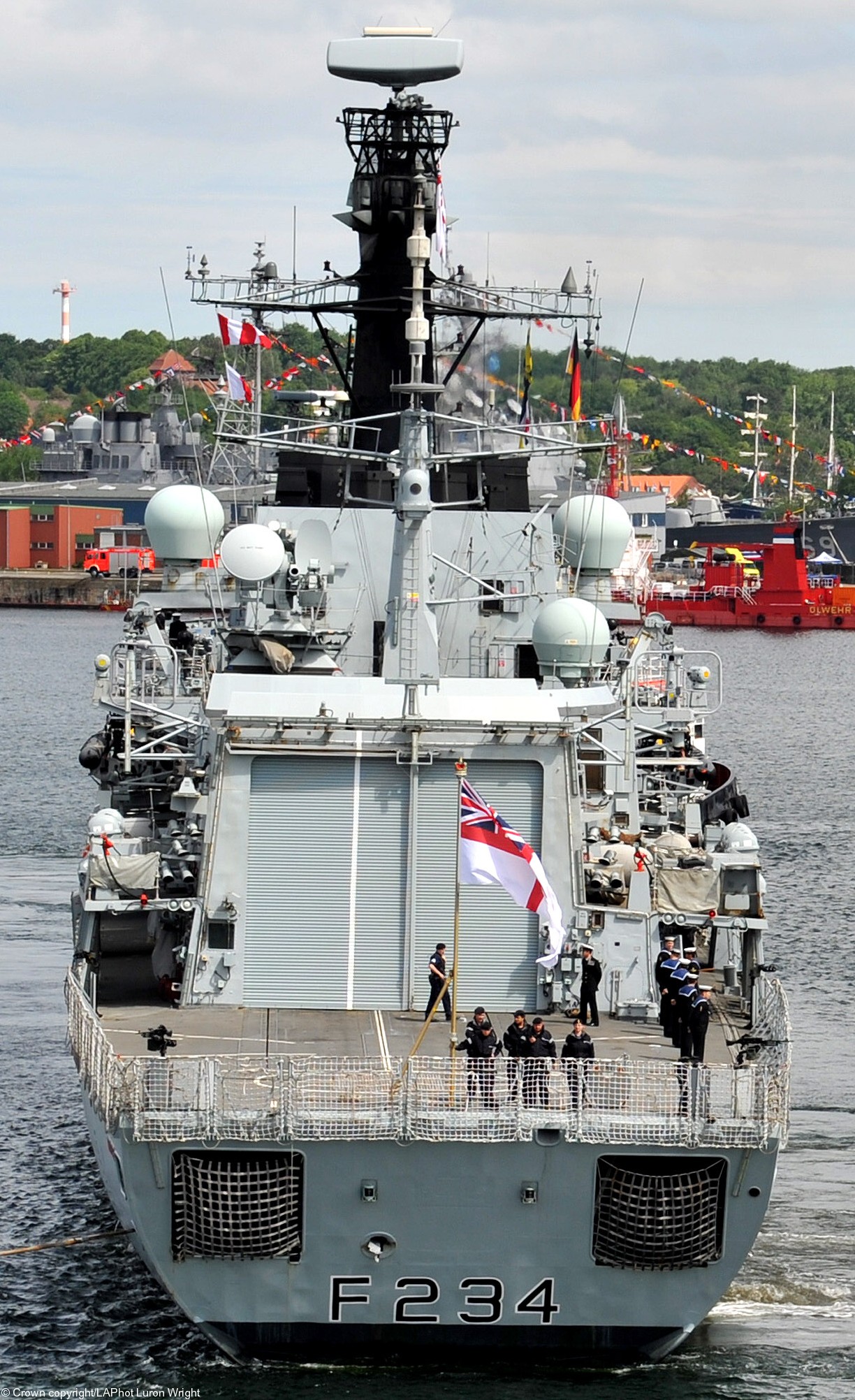 f234 hms iron duke type 23 duke class guided missile frigate ffg royal navy 44