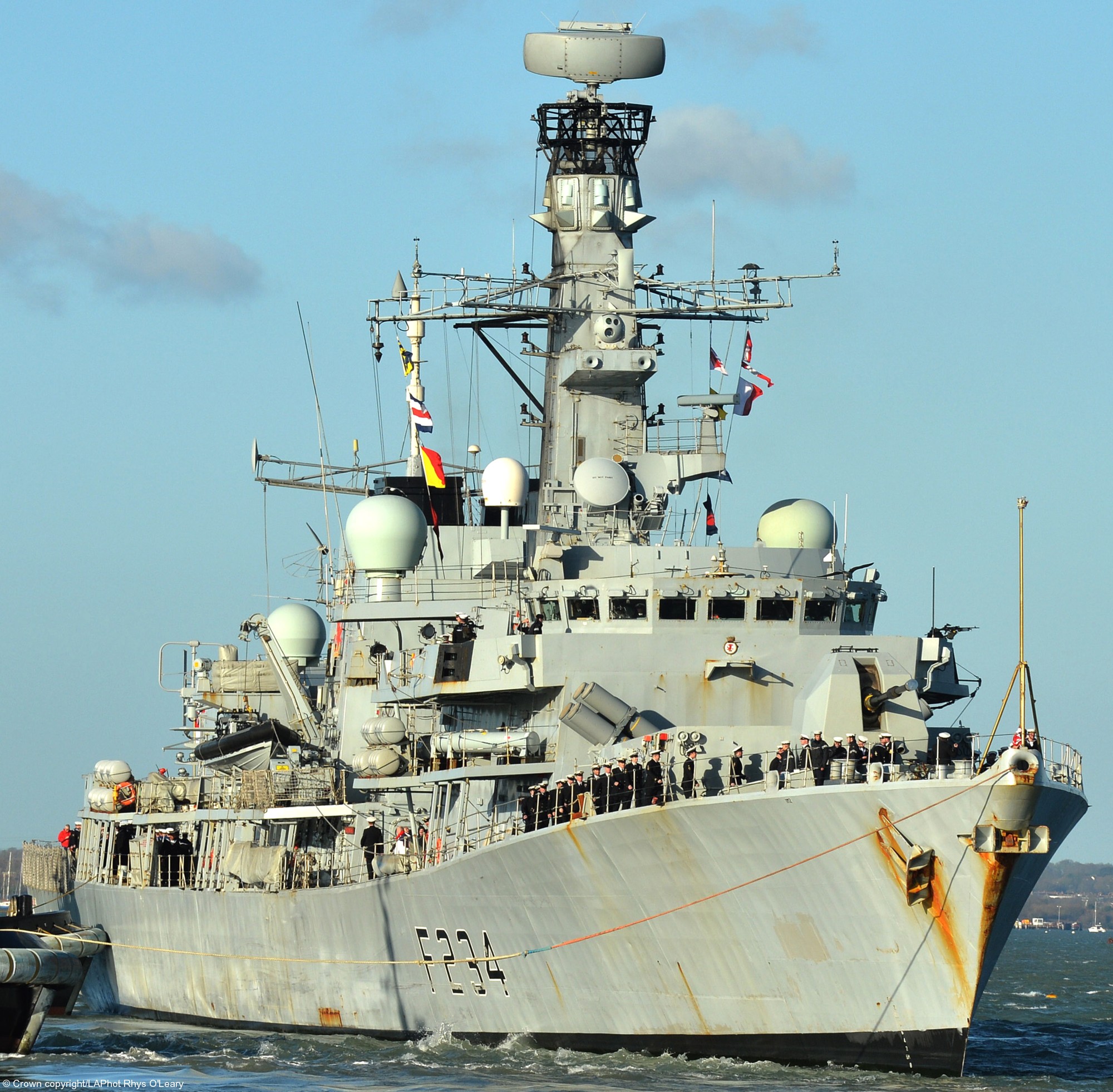 f234 hms iron duke type 23 duke class guided missile frigate ffg royal navy 45