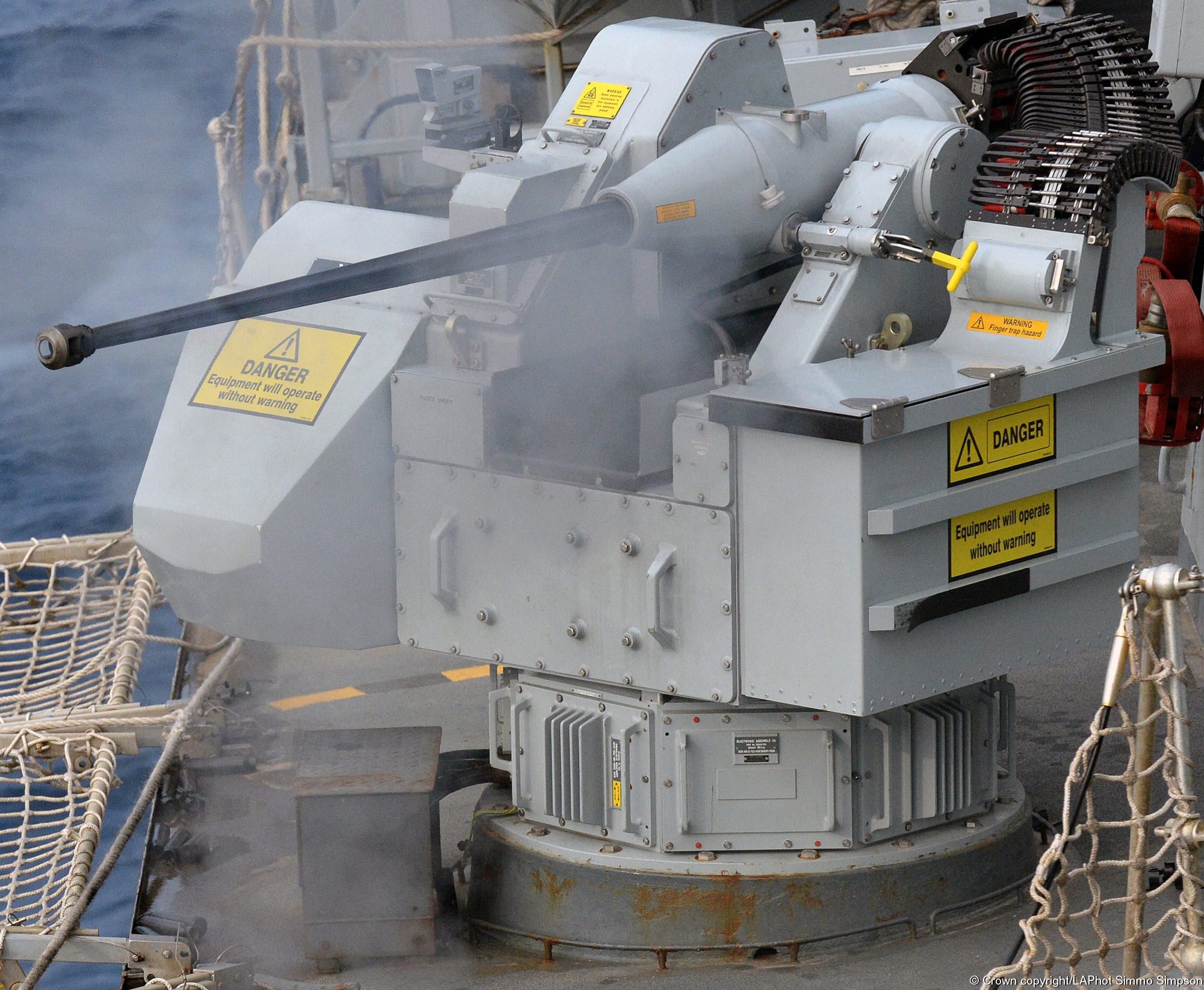 f234 hms iron duke type 23 duke class guided missile frigate ds30m mark 2 ascg gun 47