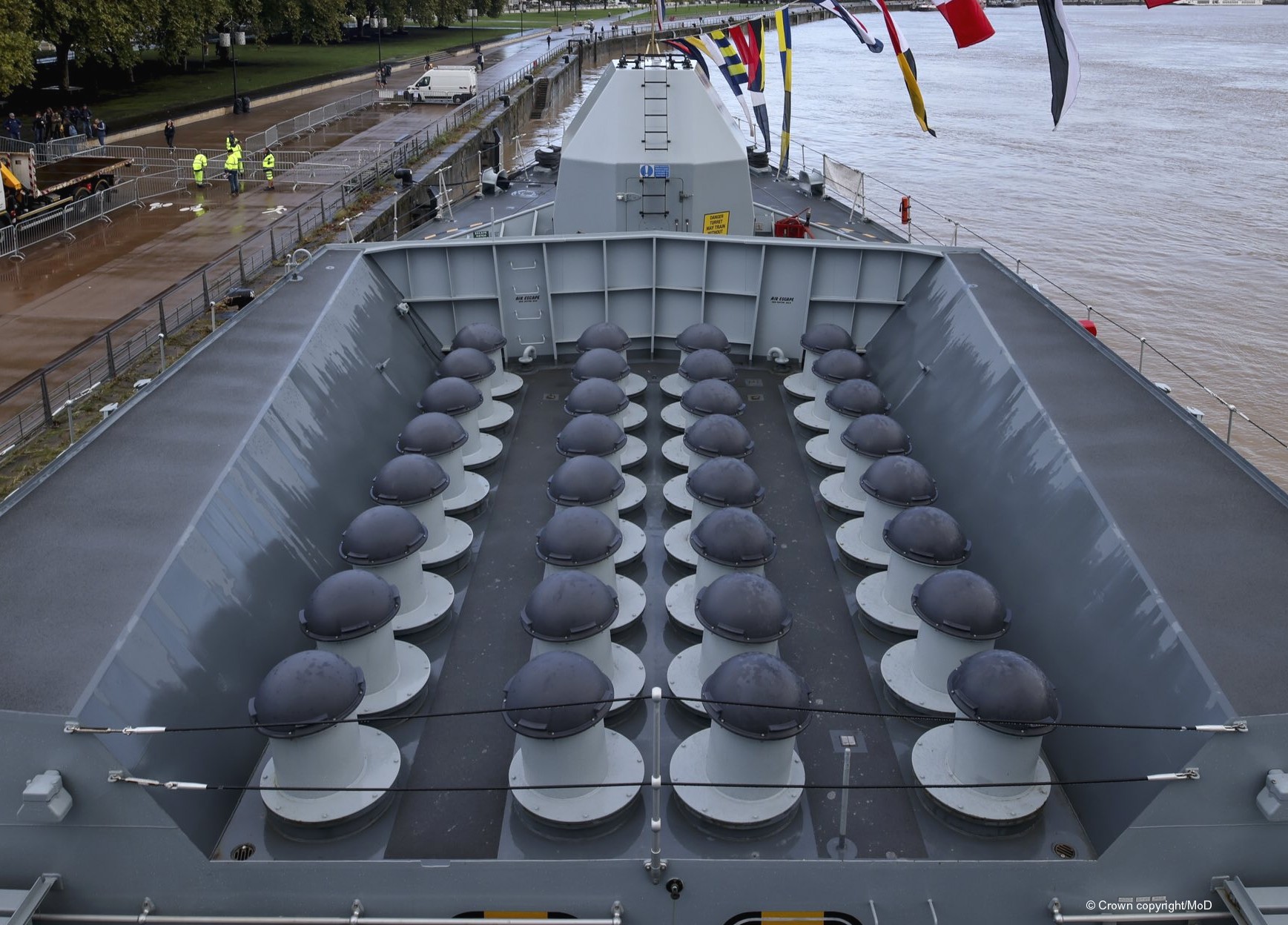 f234 hms iron duke type 23 duke class frigate gws-35 sea ceptor vertical launching system vls camm-er missile 63