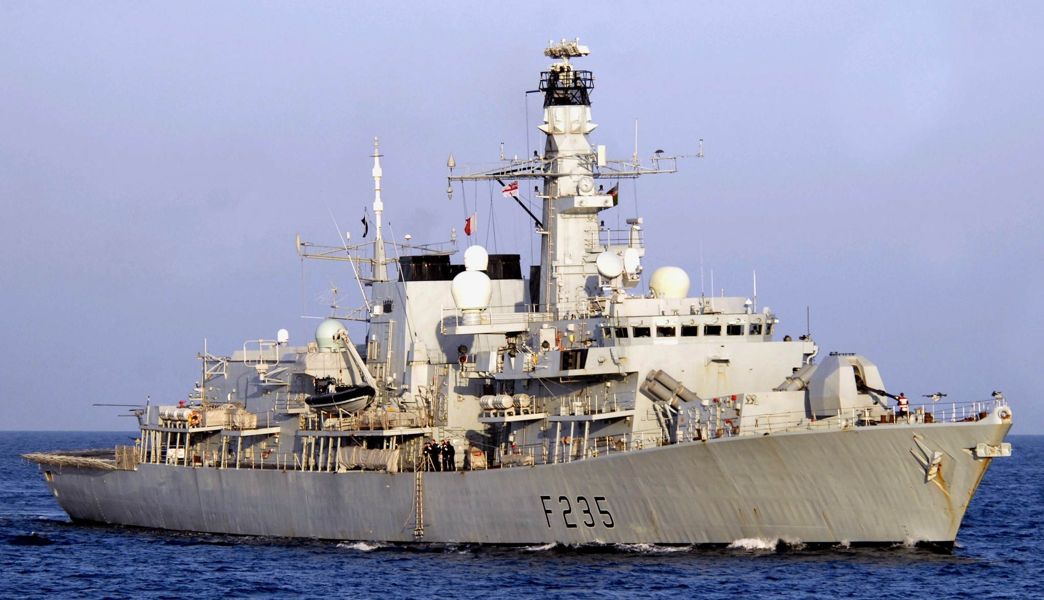 f-235 hms monmouth type 23 duke class guided missile frigate ffg royal navy 10