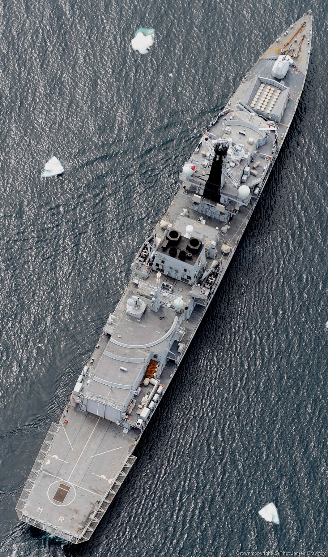 f-236 hms montrose type 23 duke class guided missile frigate ffg royal navy 10