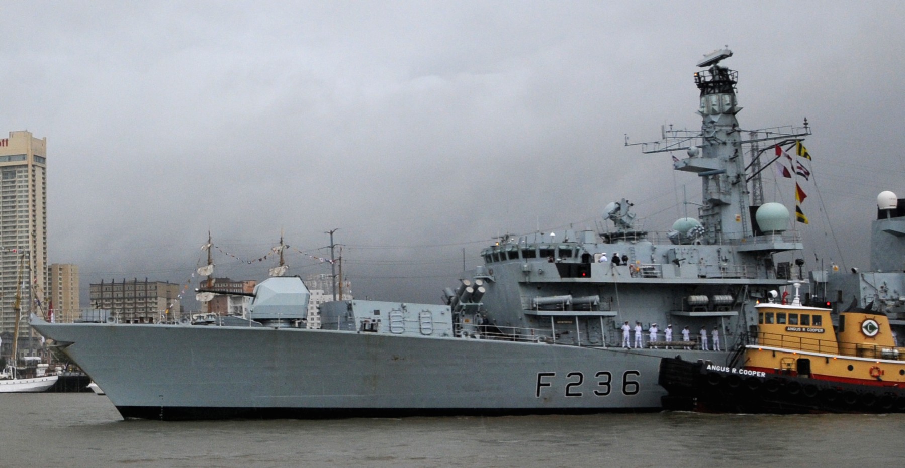 hms montrose f-236 type 23 duke class guided missile frigate royal navy 15