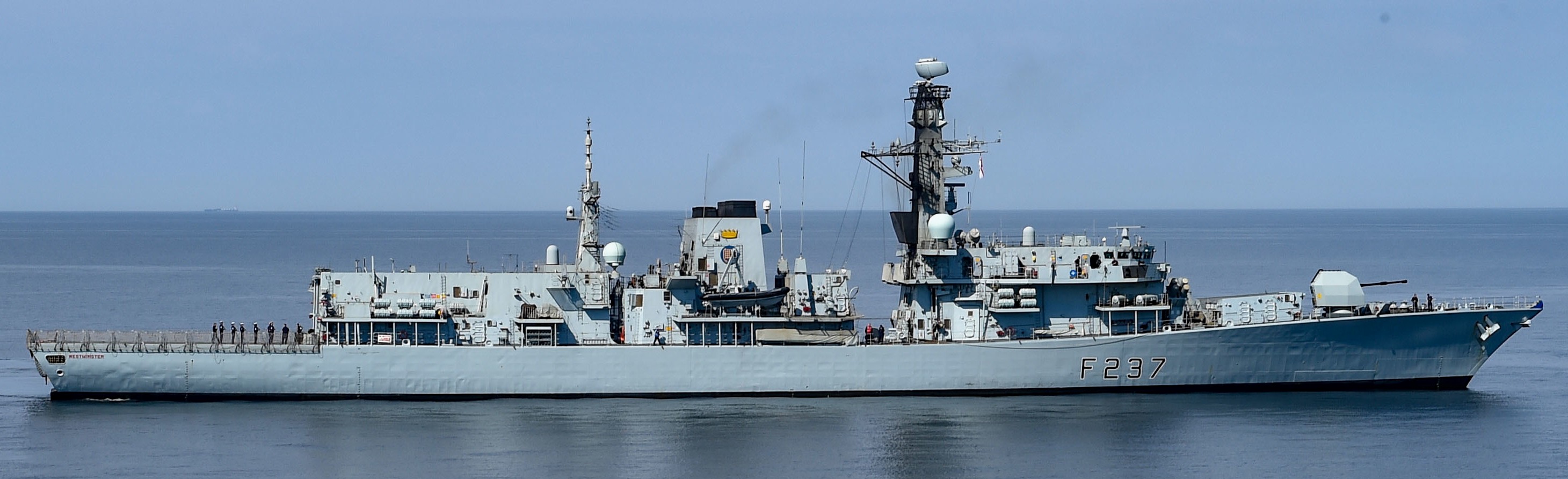 f-237 hms westminster type 23 duke class guided missile frigate ffg royal navy 27