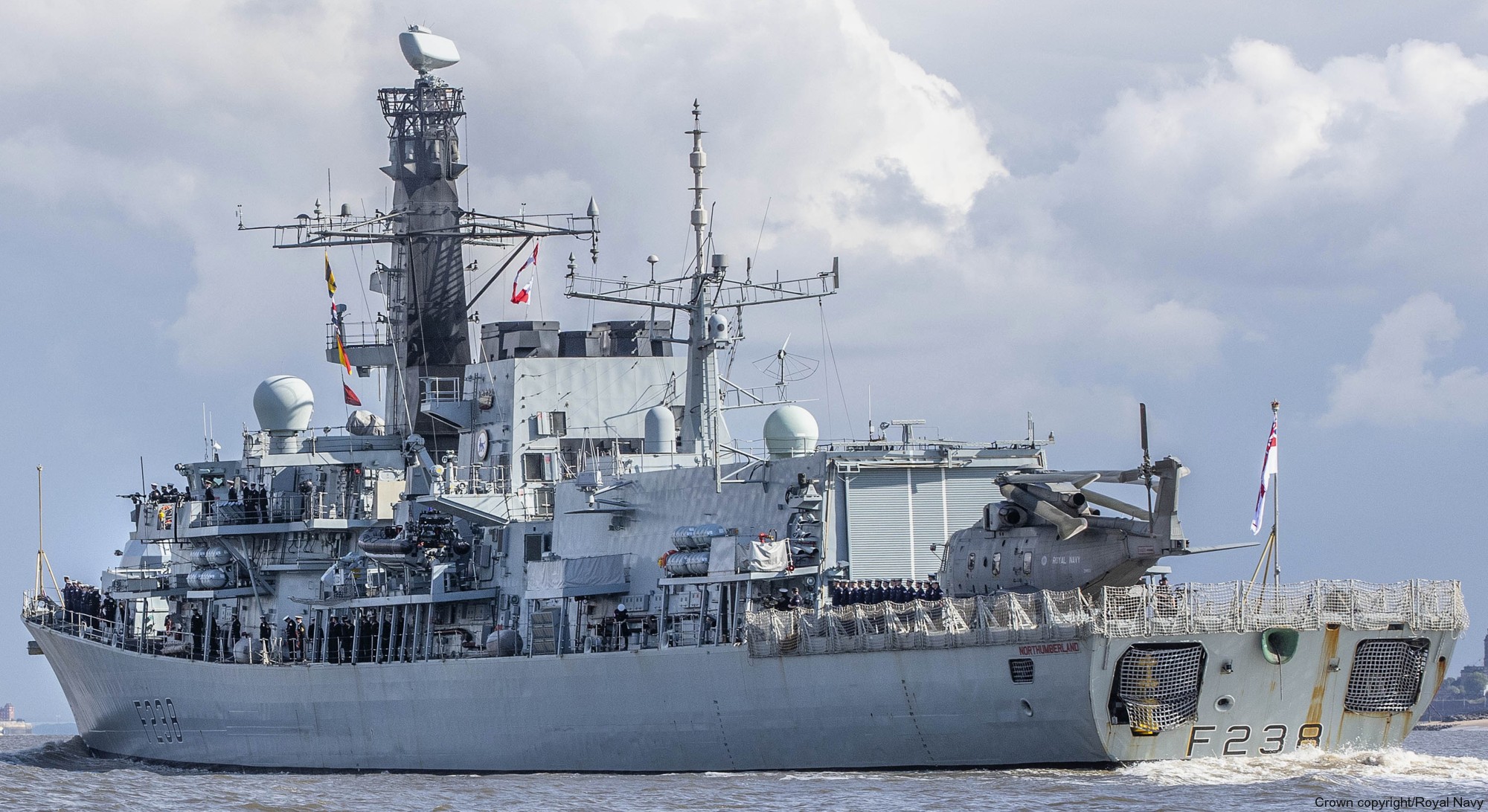 f-238 hms northumberland type 23 duke class guided missile frigate royal navy 17