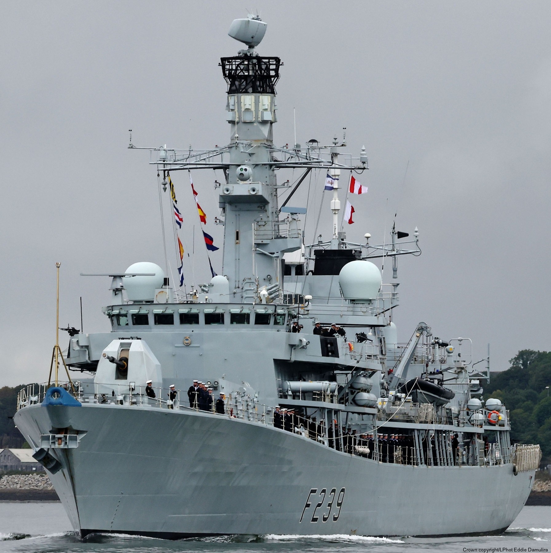 f-239 hms richmond type 23 duke class guided missile frigate ffg royal navy 20