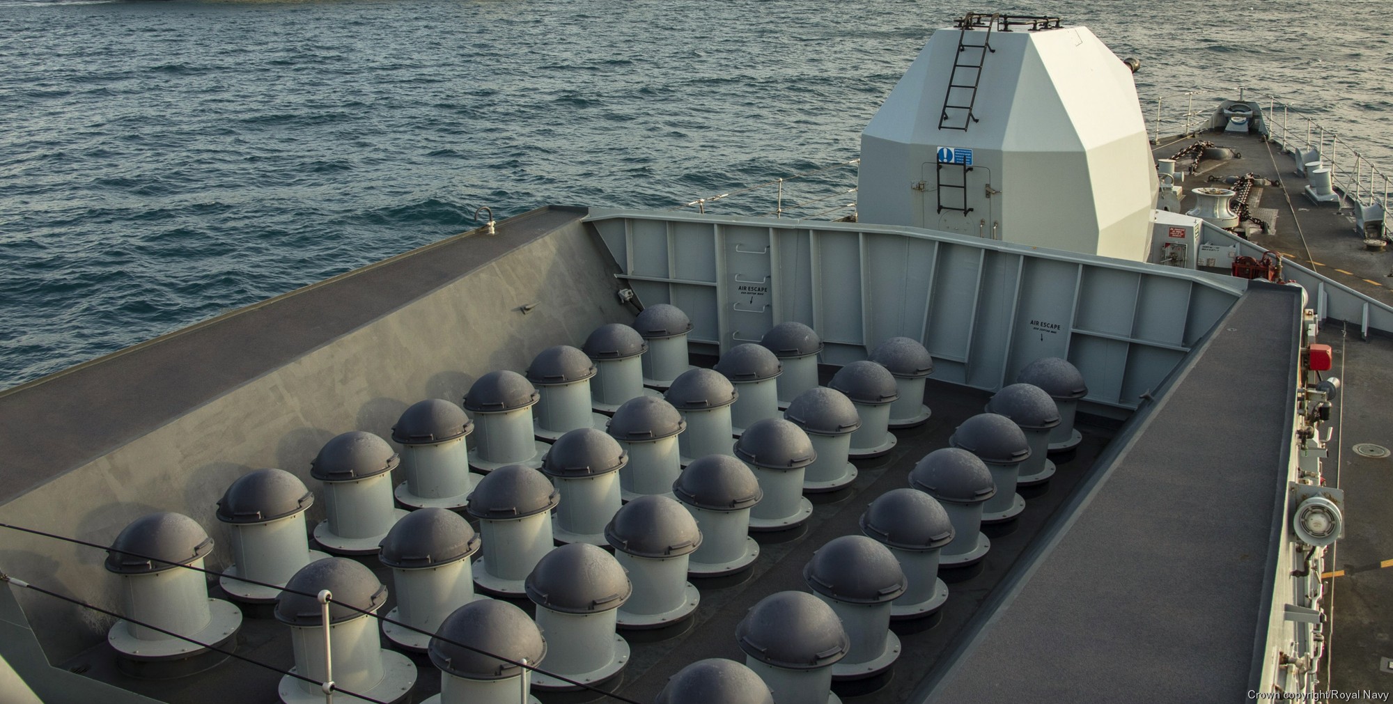 f-78 hms kent type 23 duke class guided missile frigate ffg royal navy 21 gws-35 sea ceptor camm vls