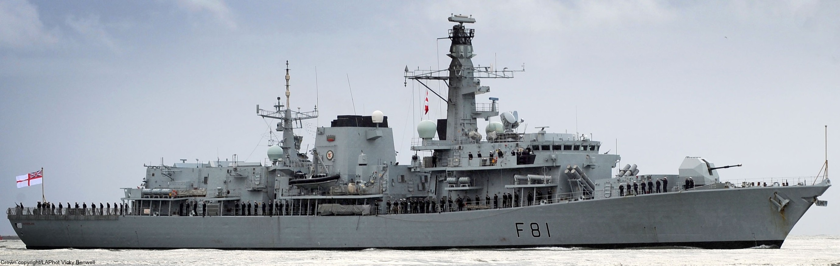 f-81 hms sutherland type 23 duke class guided missile frigate ffg royal navy 02