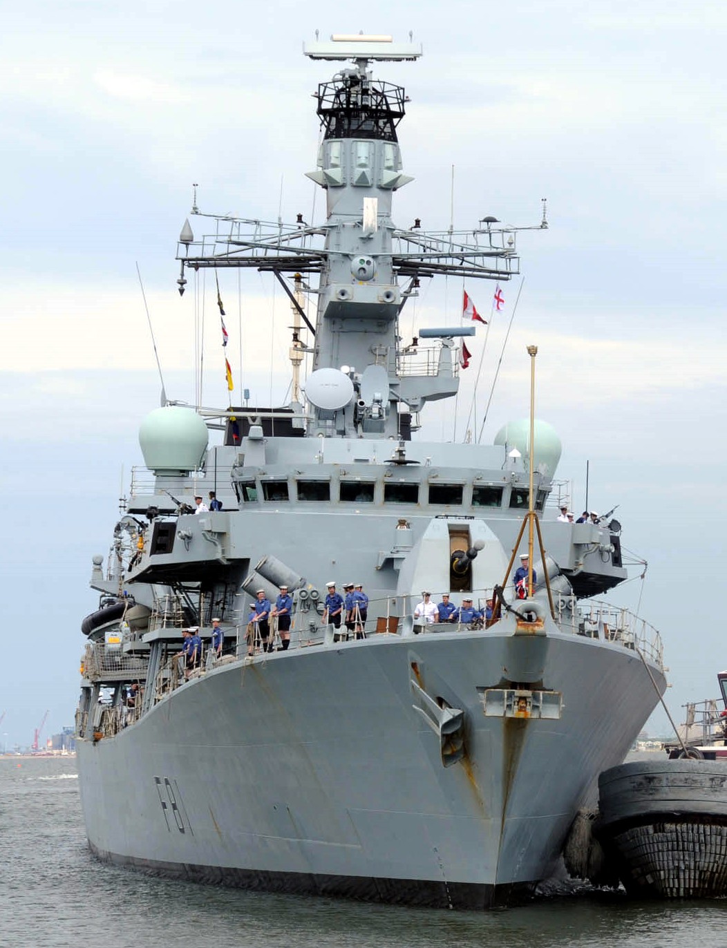f-81 hms sutherland type 23 duke class guided missile frigate ffg royal navy 07