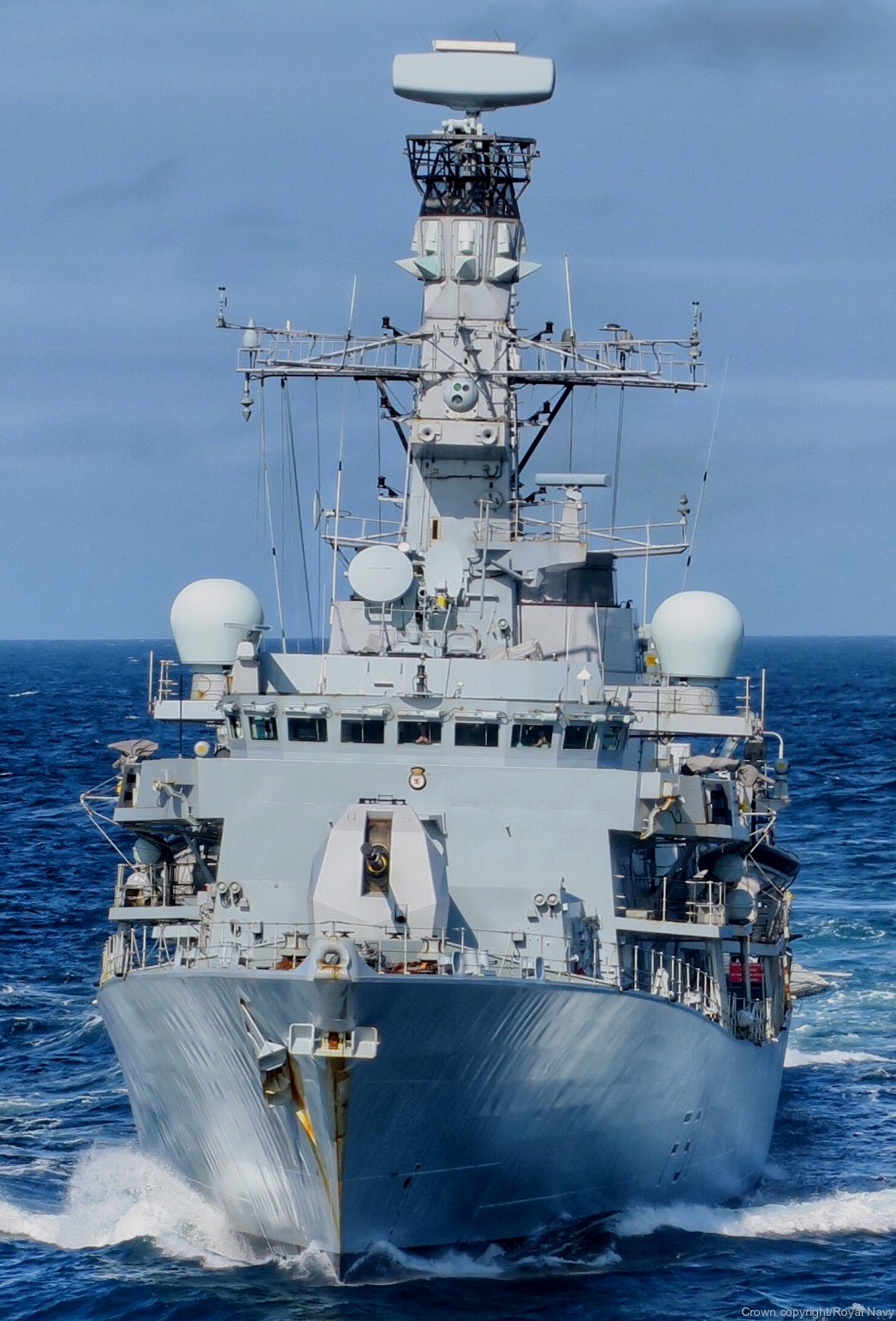 f-81 hms sutherland type 23 duke class guided missile frigate ffg royal navy 25