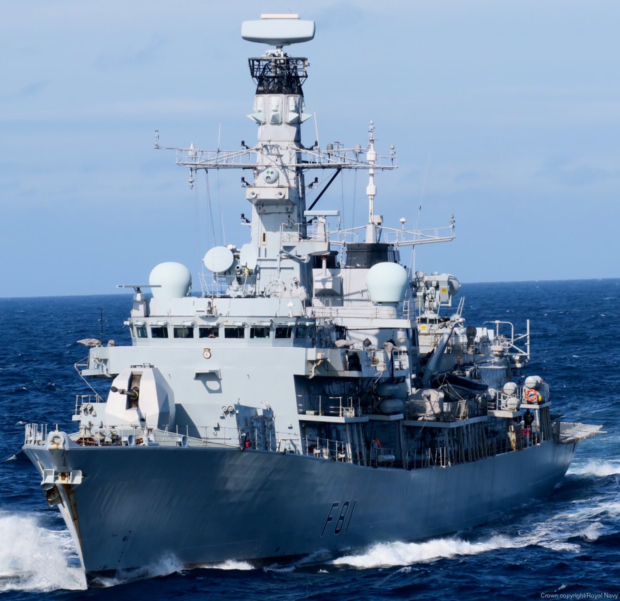 f-81 hms sutherland type 23 duke class guided missile frigate ffg royal navy 26