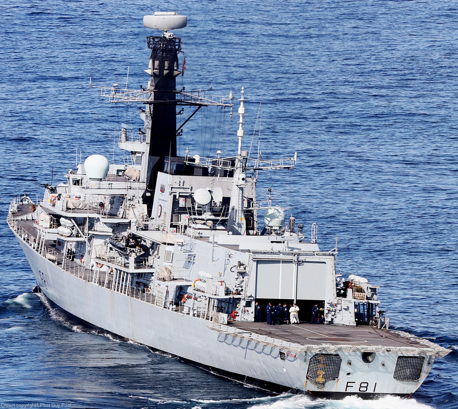 f-81 hms sutherland type 23 duke class guided missile frigate ffg royal navy 35
