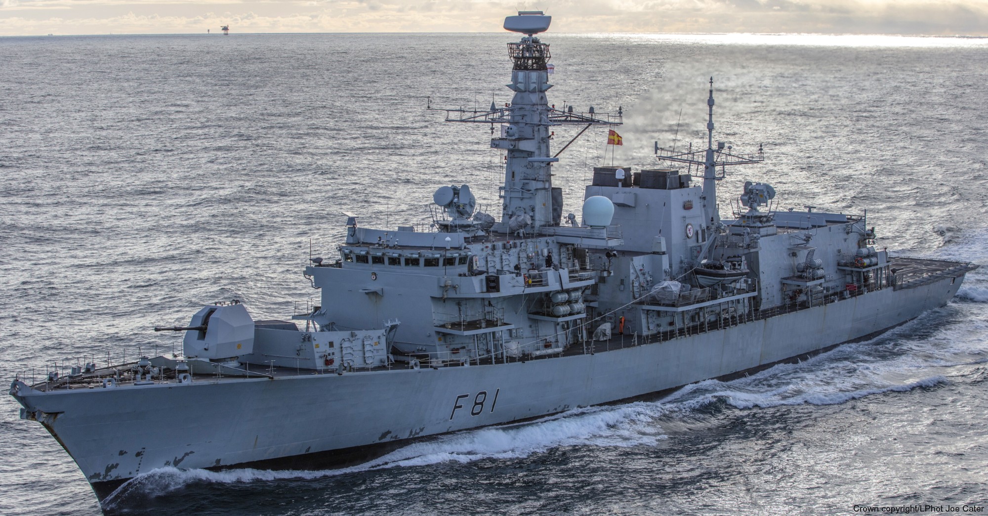 f-81 hms sutherland type 23 duke class guided missile frigate ffg royal navy 37