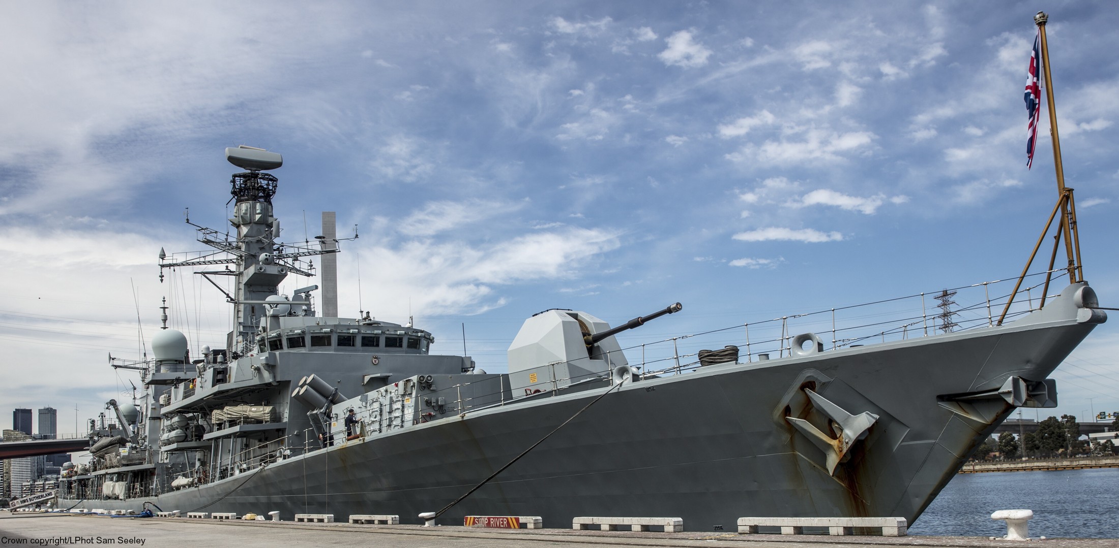 f-81 hms sutherland type 23 duke class guided missile frigate ffg royal navy 40