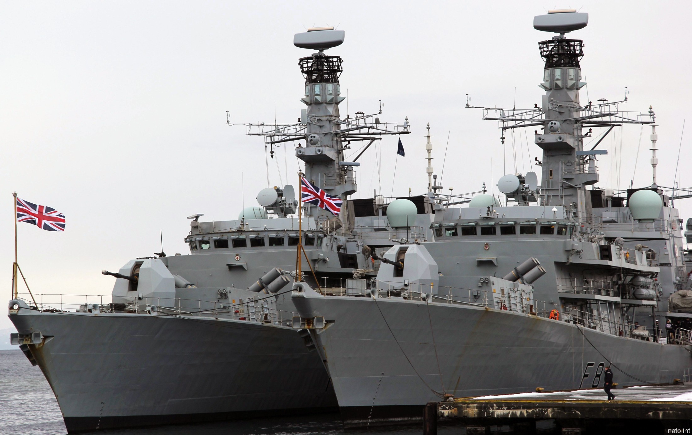f-81 hms sutherland type 23 duke class guided missile frigate ffg royal navy 43 nato snmg