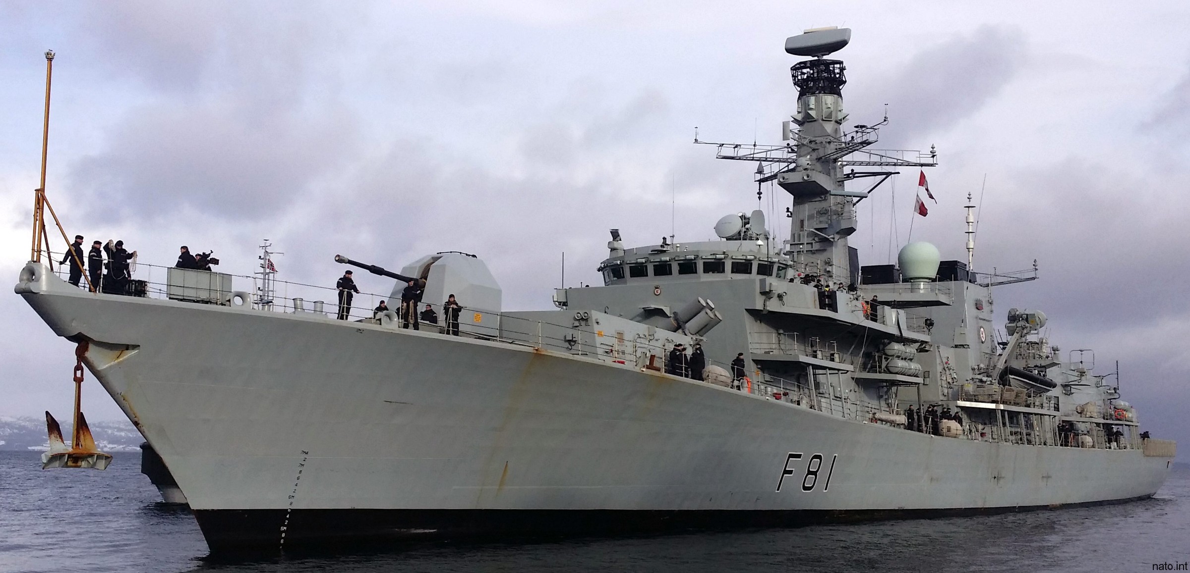 f-81 hms sutherland type 23 duke class guided missile frigate ffg royal navy 44 nato