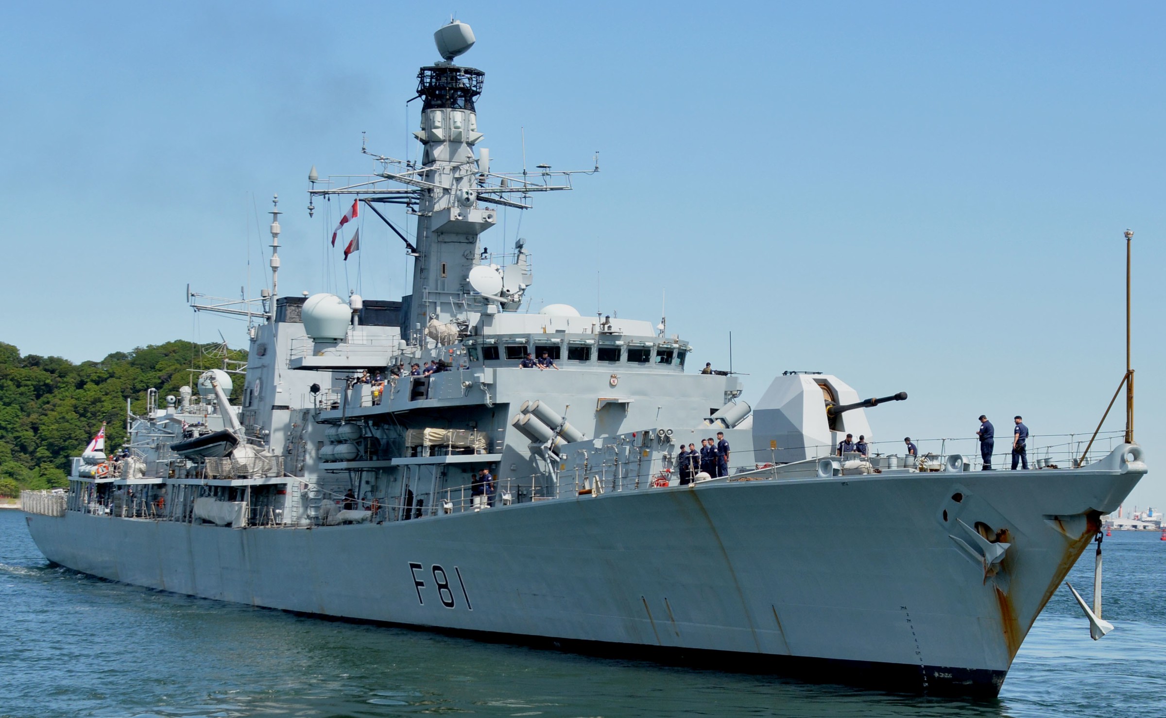 f-81 hms sutherland type 23 duke class guided missile frigate ffg royal navy 48x gec marconi ysl yarrow