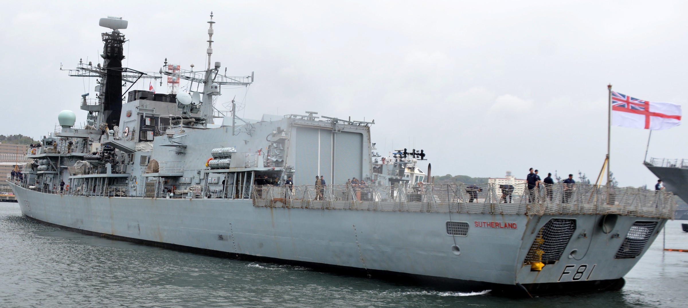 f-81 hms sutherland type 23 duke class guided missile frigate ffg royal navy 52
