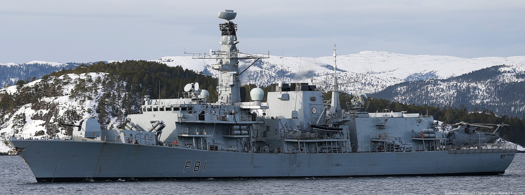 f-81 hms sutherland type 23 duke class guided missile frigate ffg royal navy nato norway 65