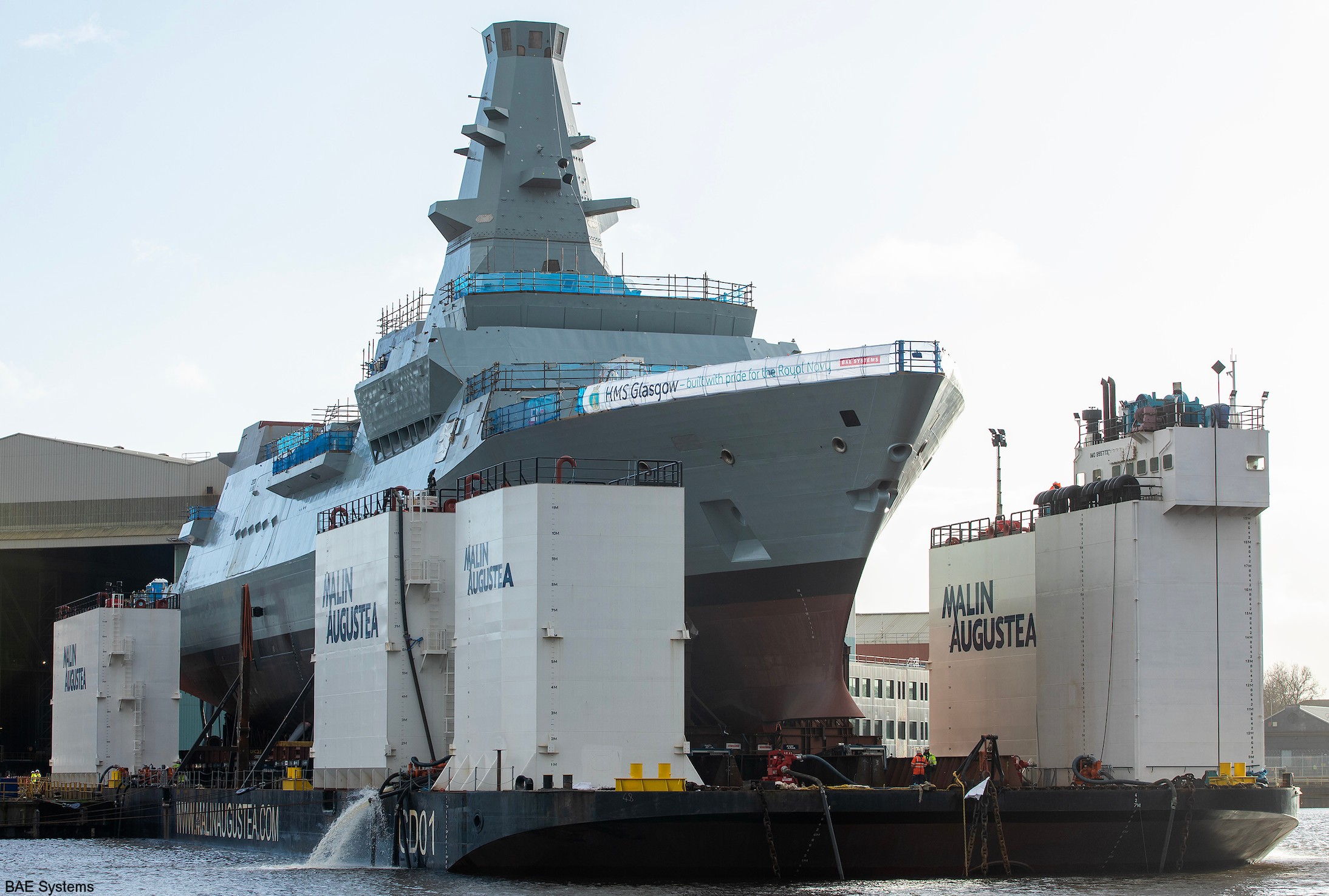 f-88 hms glasgow type 26 city class frigate global combat ship royal navy 05 malin augustea barge