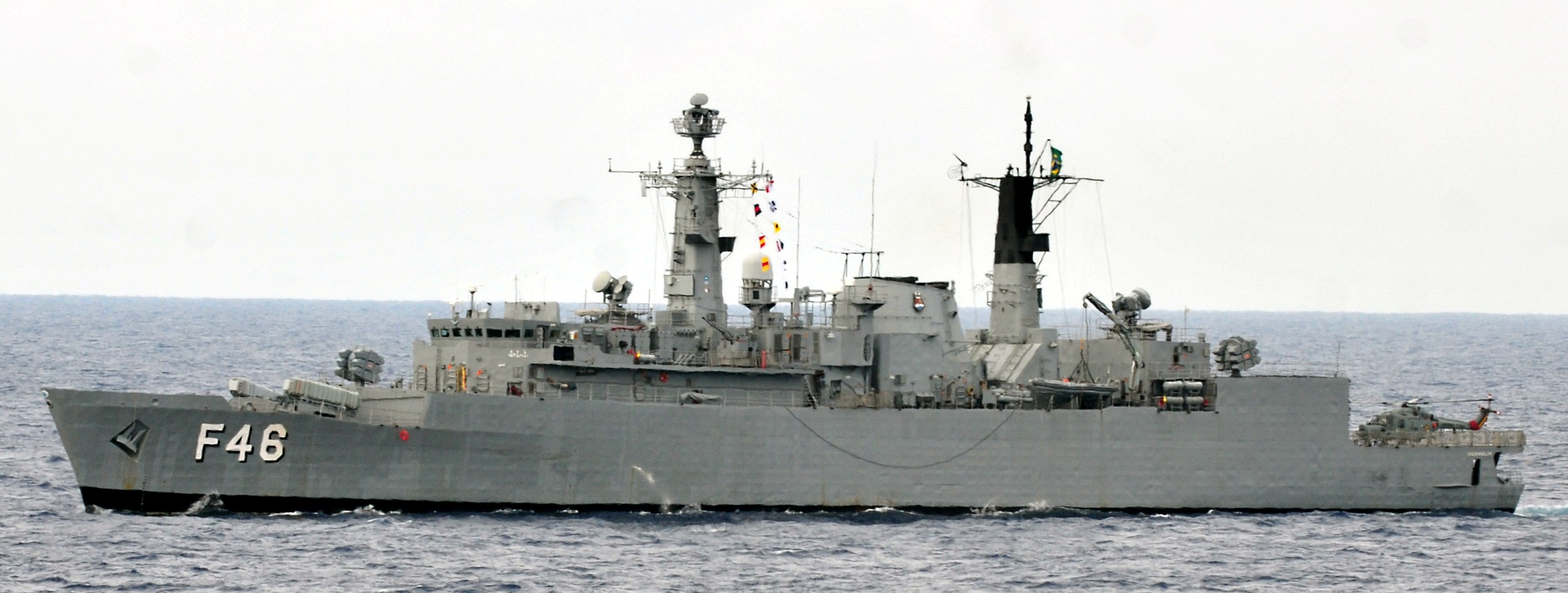 f 46 greenhalgh type 22 frigate brazilian navy ex hms broadsword f88