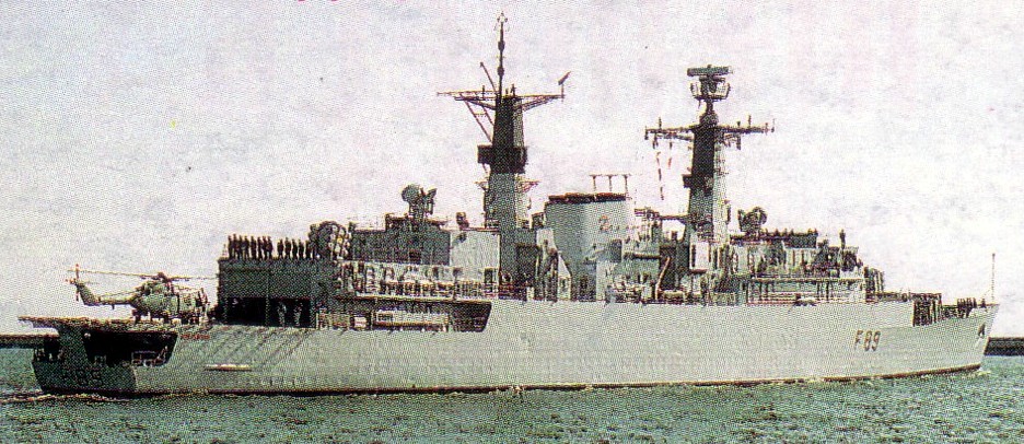 hm battleaxe f 88 type 22 broadsword clas frigate royal navy