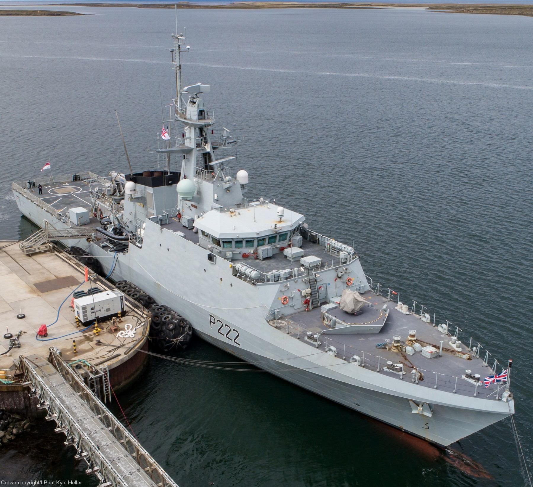 p222 hms forth river class offshore patrol vessel opv royal navy 16