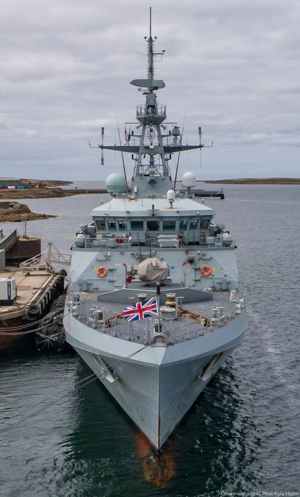 p222 hms forth river class offshore patrol vessel opv royal navy 22