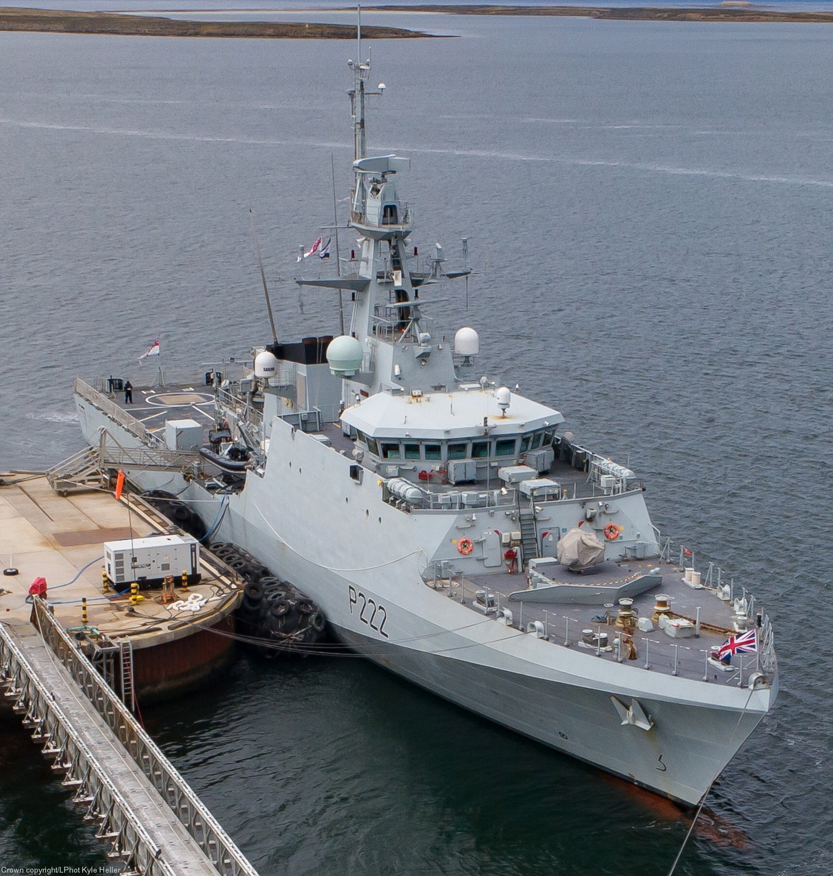 p222 hms forth river class offshore patrol vessel opv royal navy 31