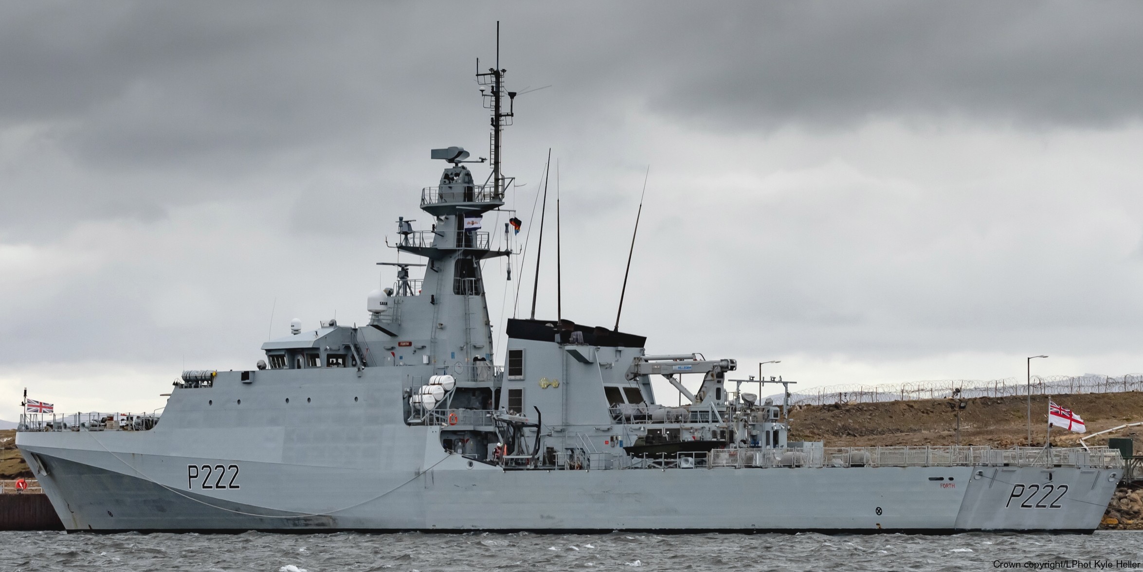 p-222 hms forth river class offshore patrol vessel opv royal navy 39