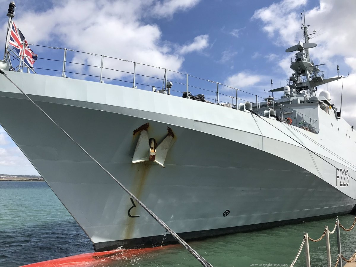p223 hms medway river class offshore patrol vessel opv royal navy 06