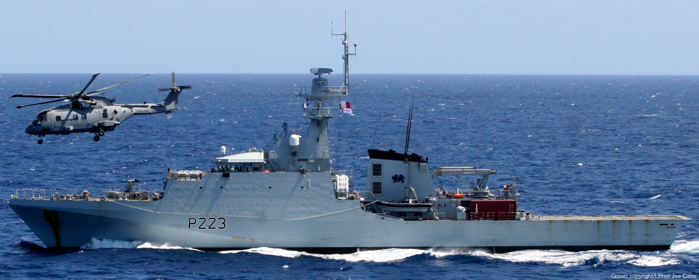 p223 hms medway insignia crest patch badge river class offshore patrol vessel opv royal navy 23