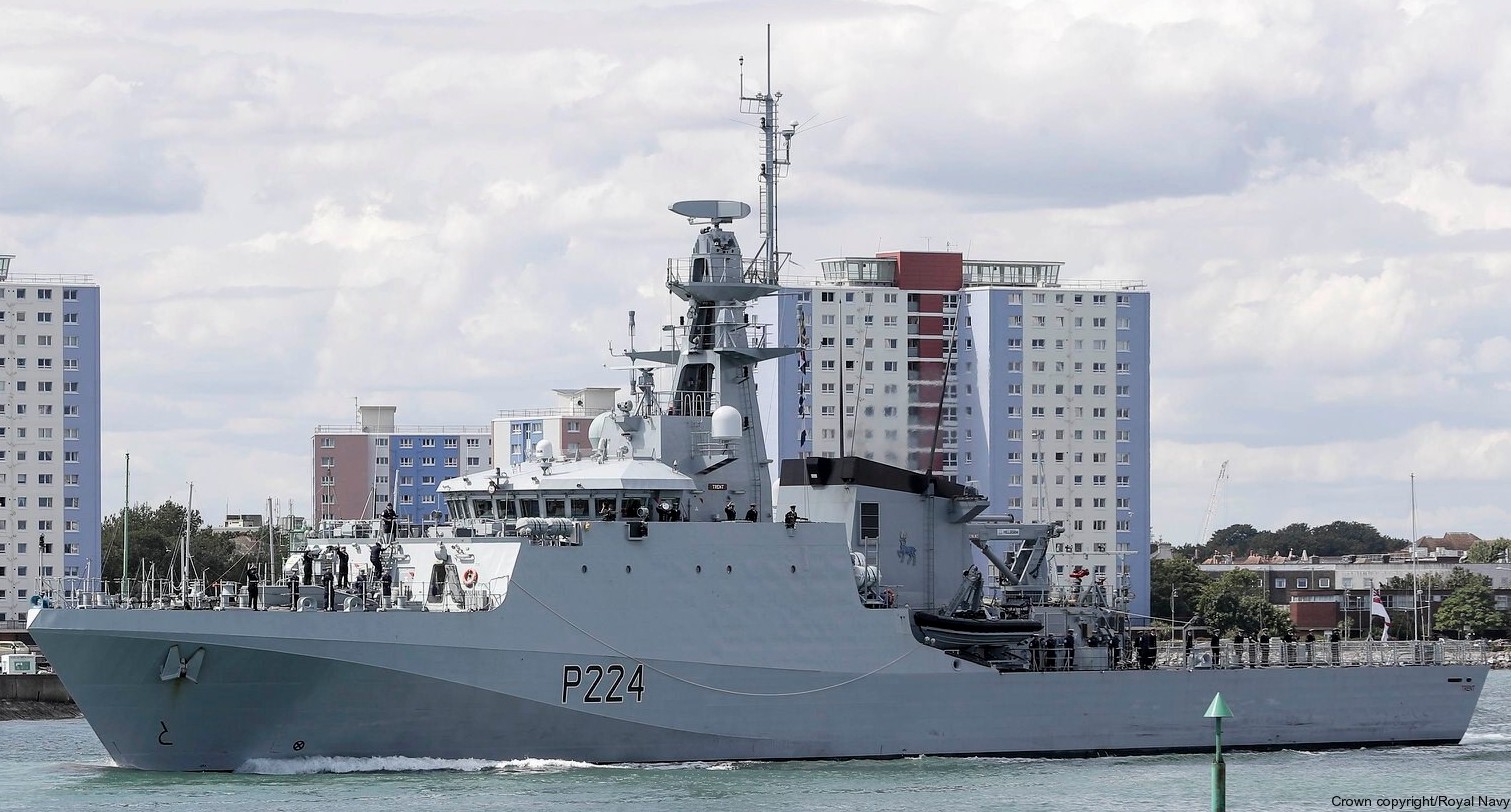 p224 hms trent river class offshore patrol vessel opv royal navy 13