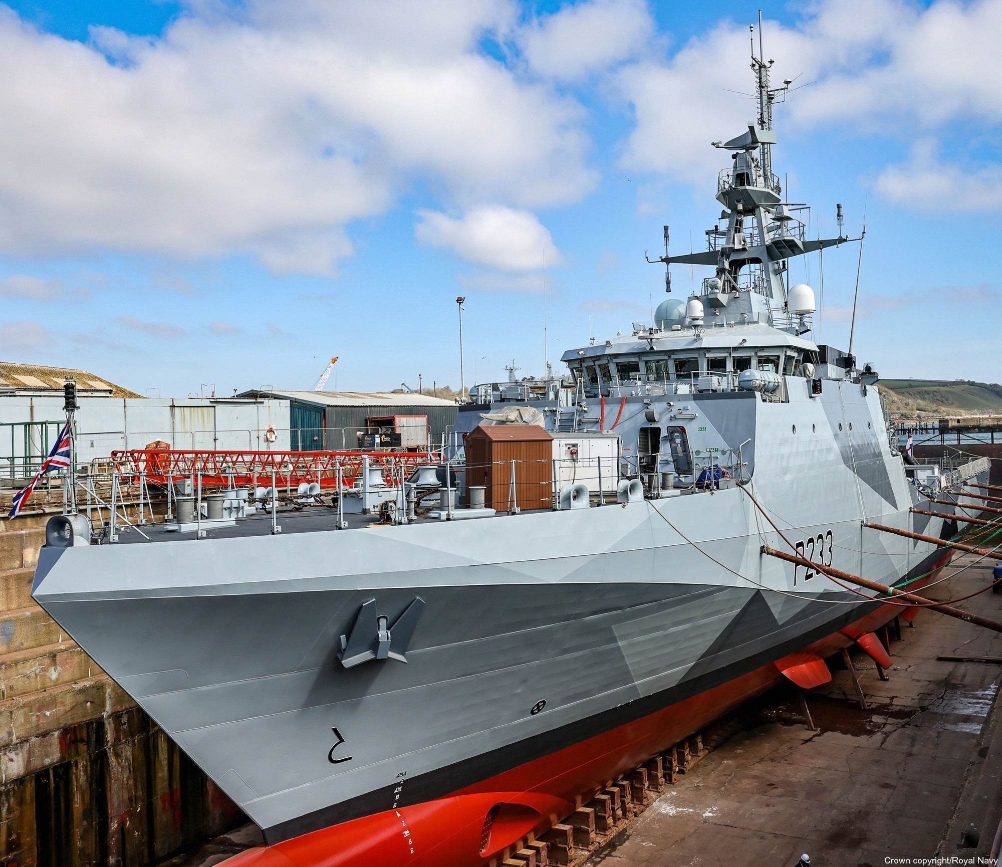 p233 hms tamar river class offshore patrol vessel opv royal navy 21 dry dock bebburn tyne