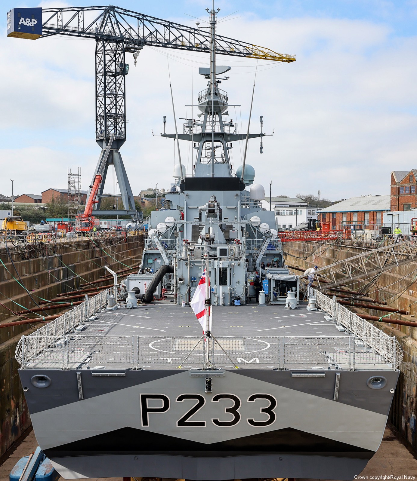 p233 hms tamar river class offshore patrol vessel opv royal navy 23