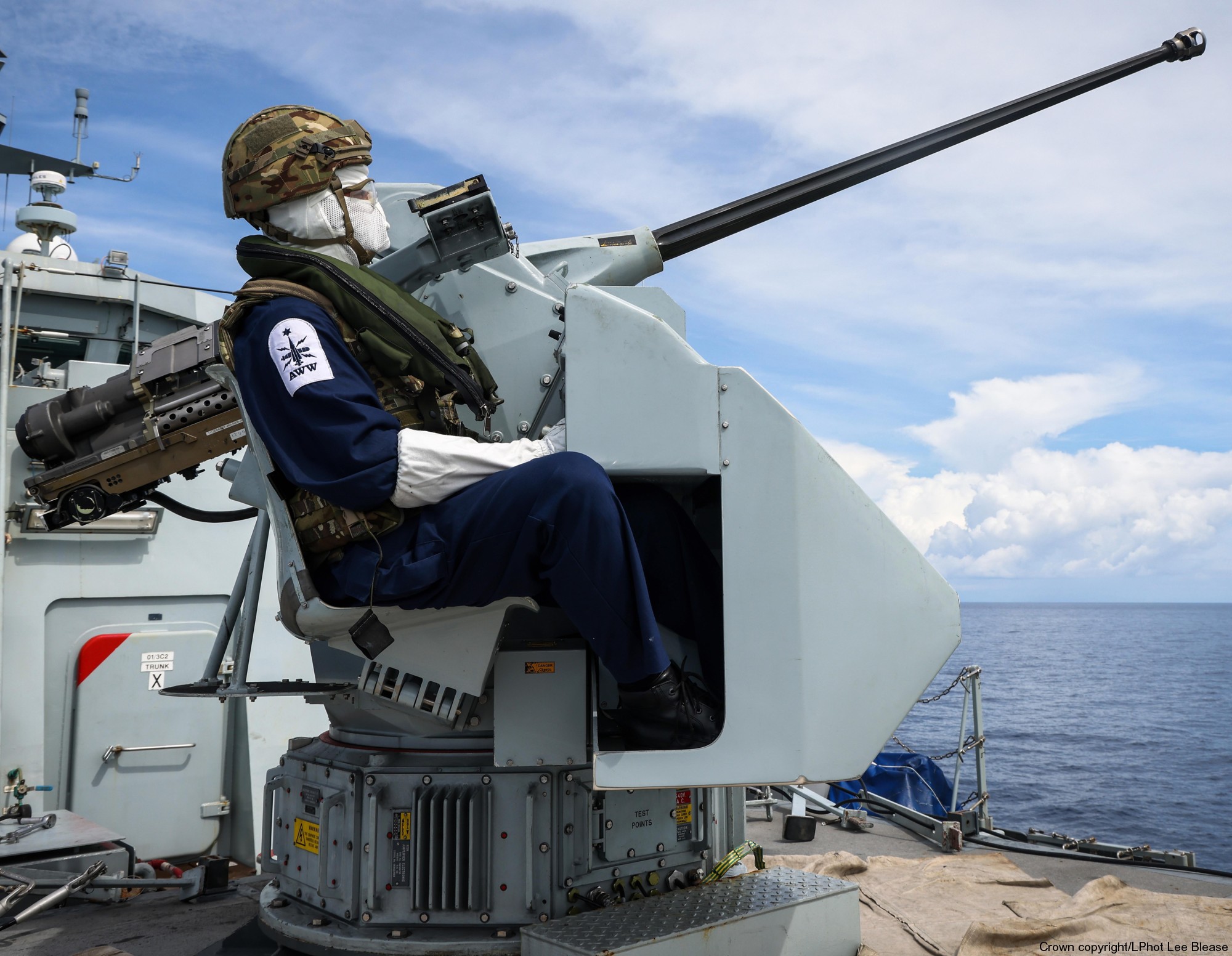 p233 hms tamar river class offshore patrol vessel opv royal navy ds30m mark 2 ascg machine gun 35