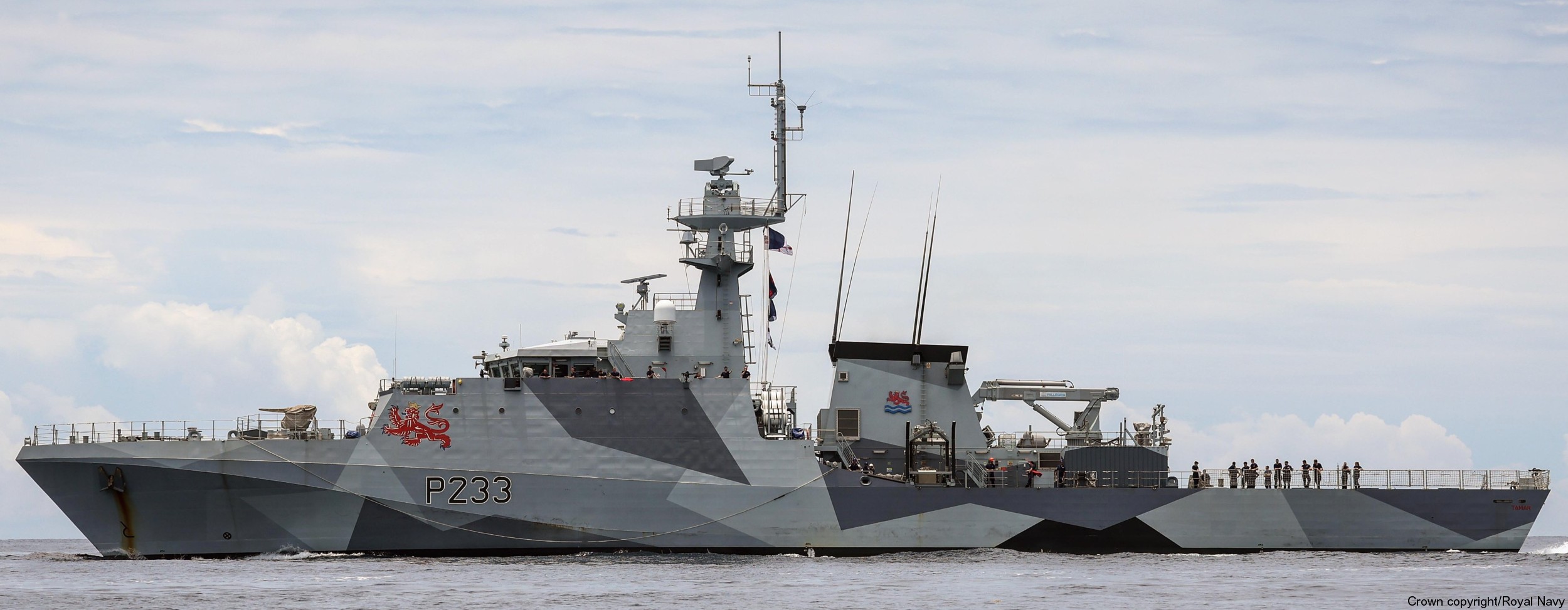 p233 hms tamar river class offshore patrol vessel opv royal navy 56 dazzle camouflage